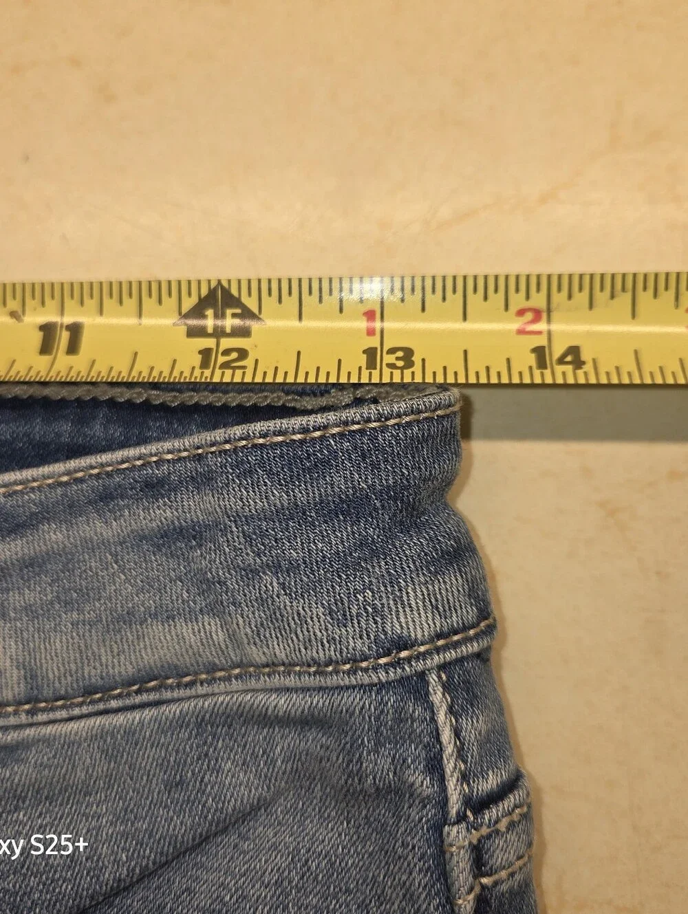 NWT Kancan Estilo Cropped Cuffed Distressed Jeans Size 5/26